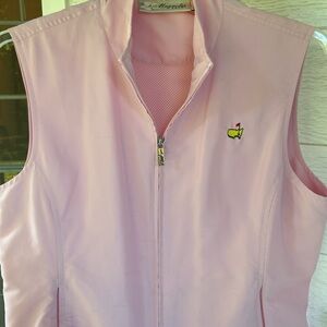 Masters Golf Magnolia Lane Medium pink vest like new.  Zip front w/ two pockets